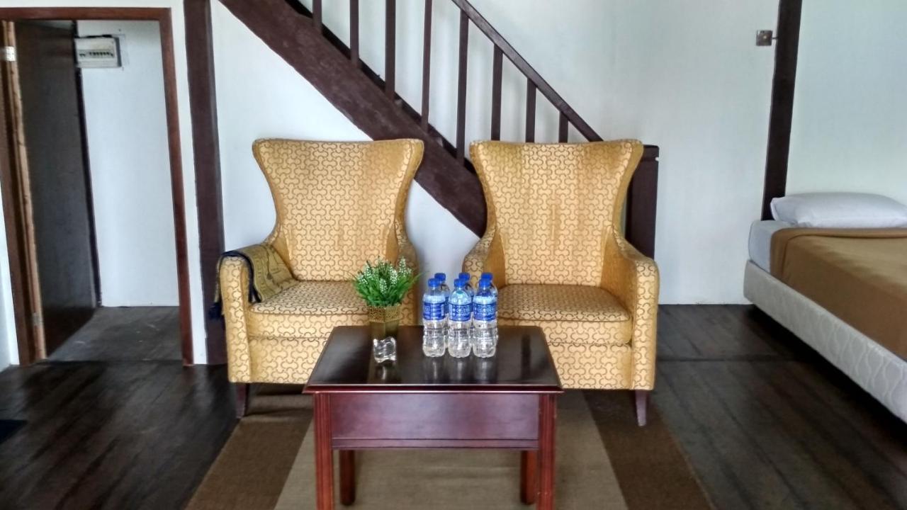 Bayu Lestari Island Resort Mersing Exterior photo