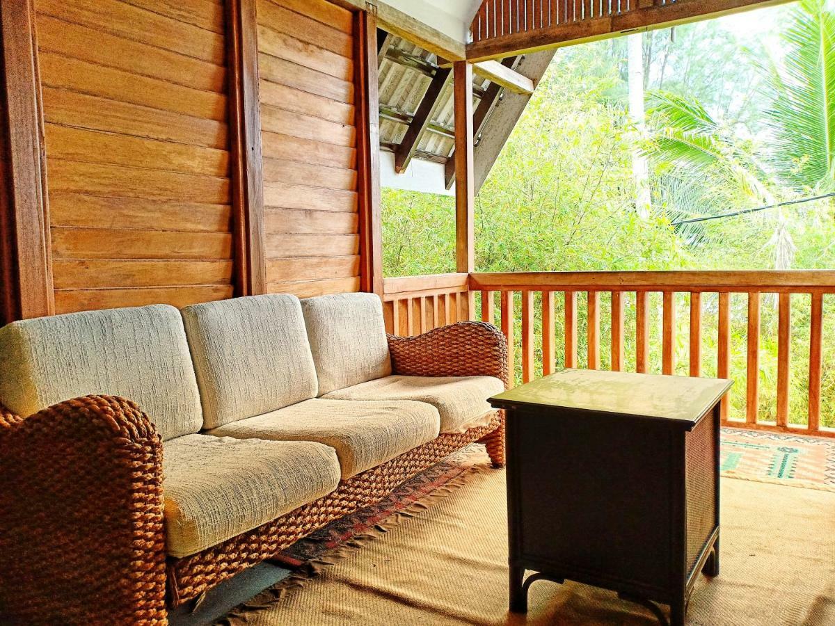 Bayu Lestari Island Resort Mersing Exterior photo